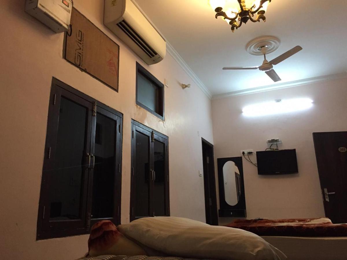 Hotel Blue Star Varanasi Exterior foto