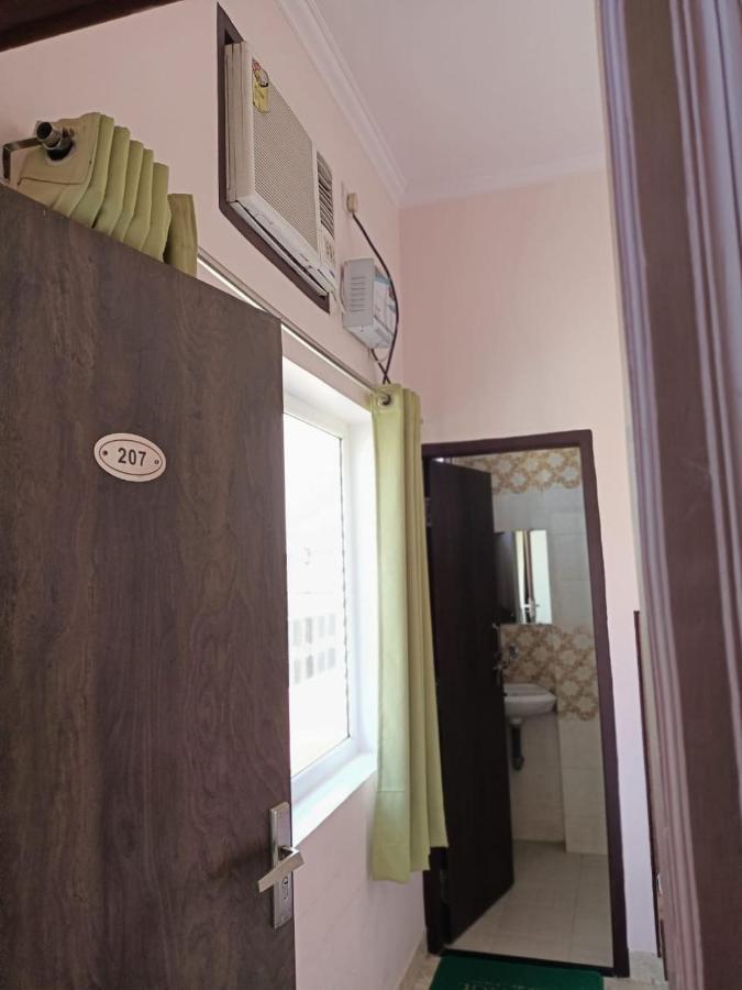 Hotel Blue Star Varanasi Exterior foto