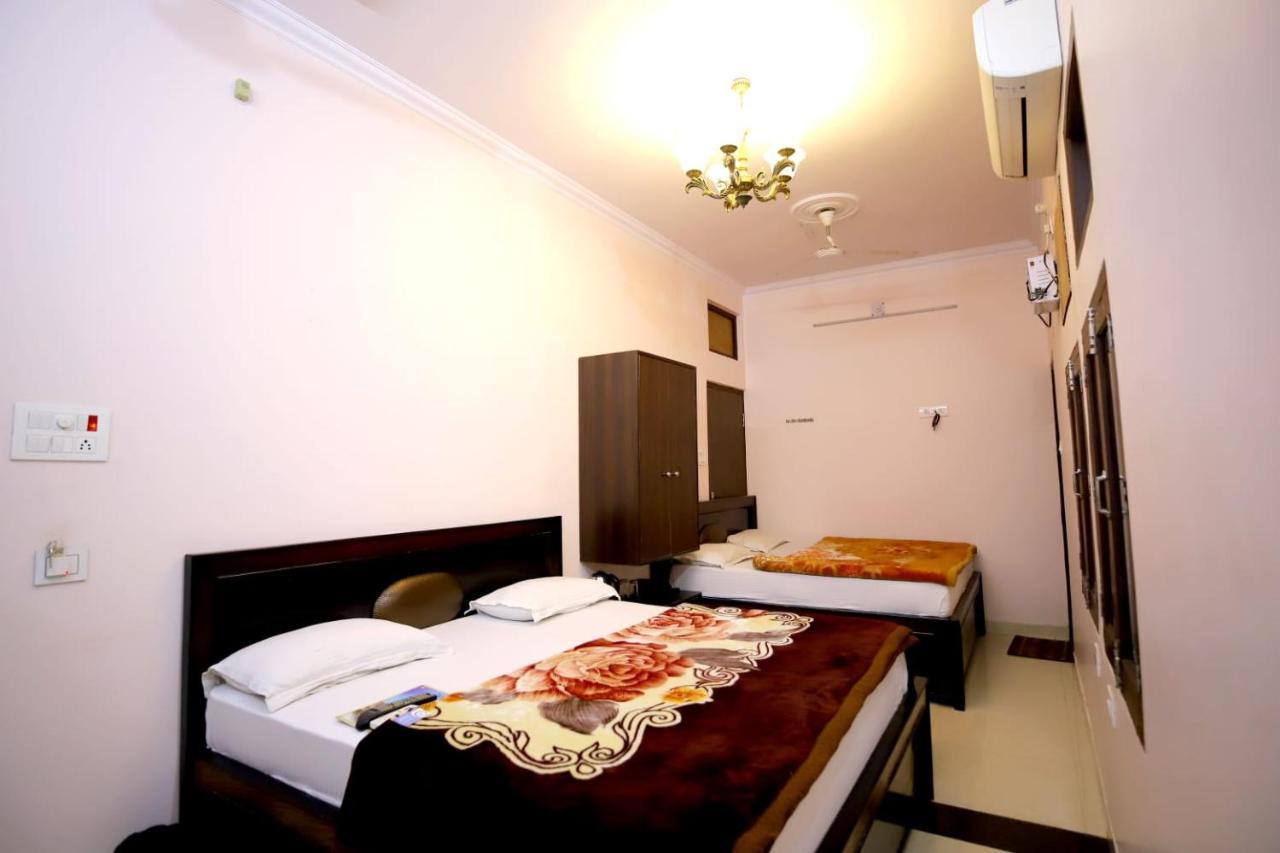Hotel Blue Star Varanasi Exterior foto
