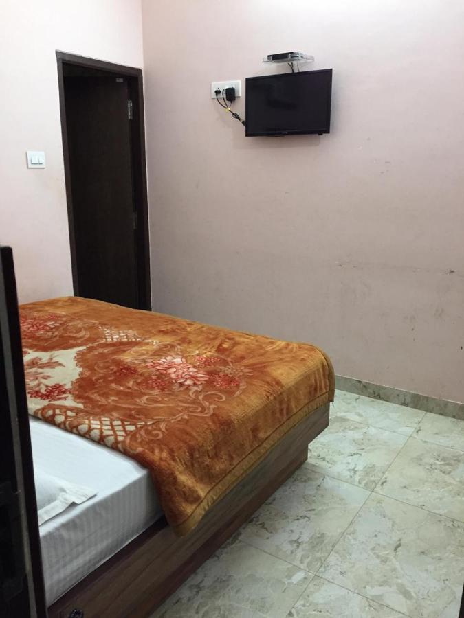 Hotel Blue Star Varanasi Exterior foto