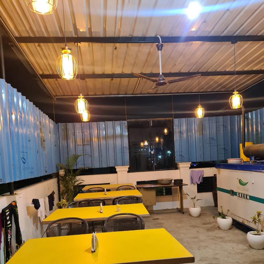 Hotel Blue Star Varanasi Exterior foto