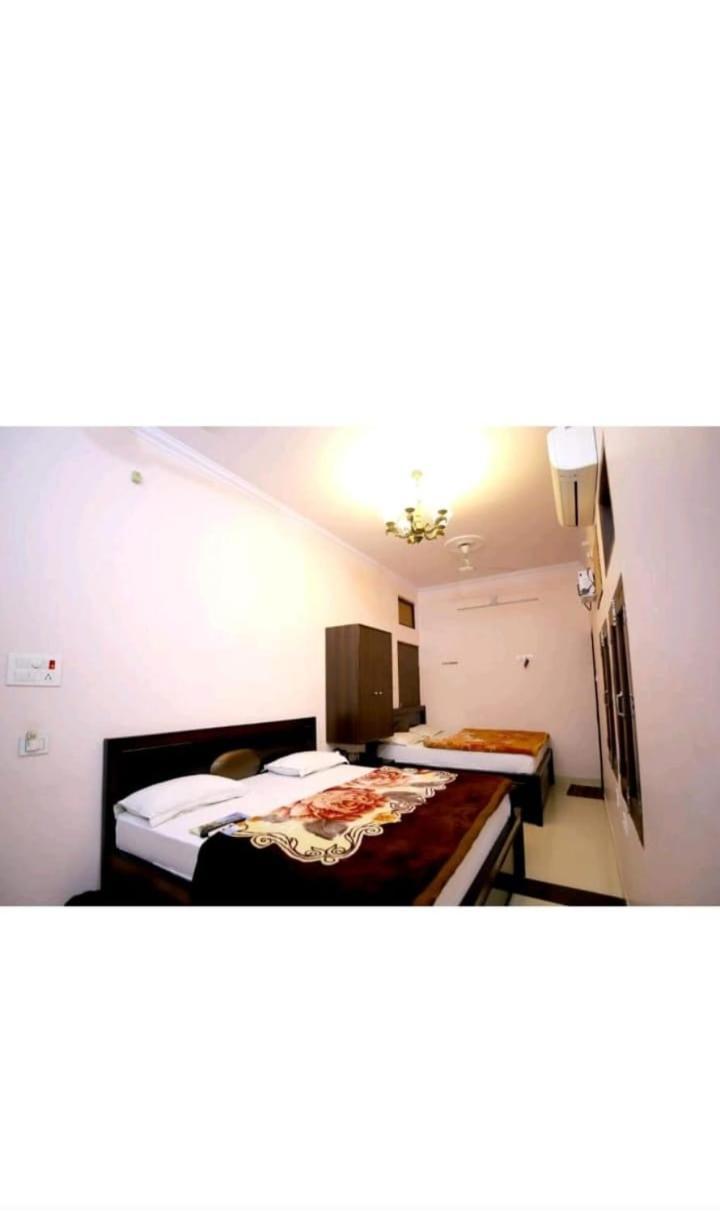 Hotel Blue Star Varanasi Exterior foto